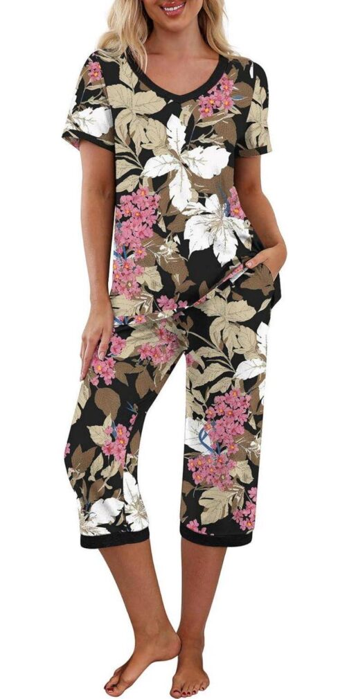 PrinStory Women's Pajama Set Short Sleeve Shirt and Capri Pants Sleepwear Pjs Sets with Pockets