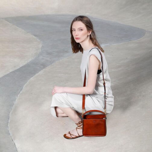 Time Resistance Leather Handbag - Full-Grain Leather Purse for Women - Tote Bag with Detachable Shoulder Strap - Image 3